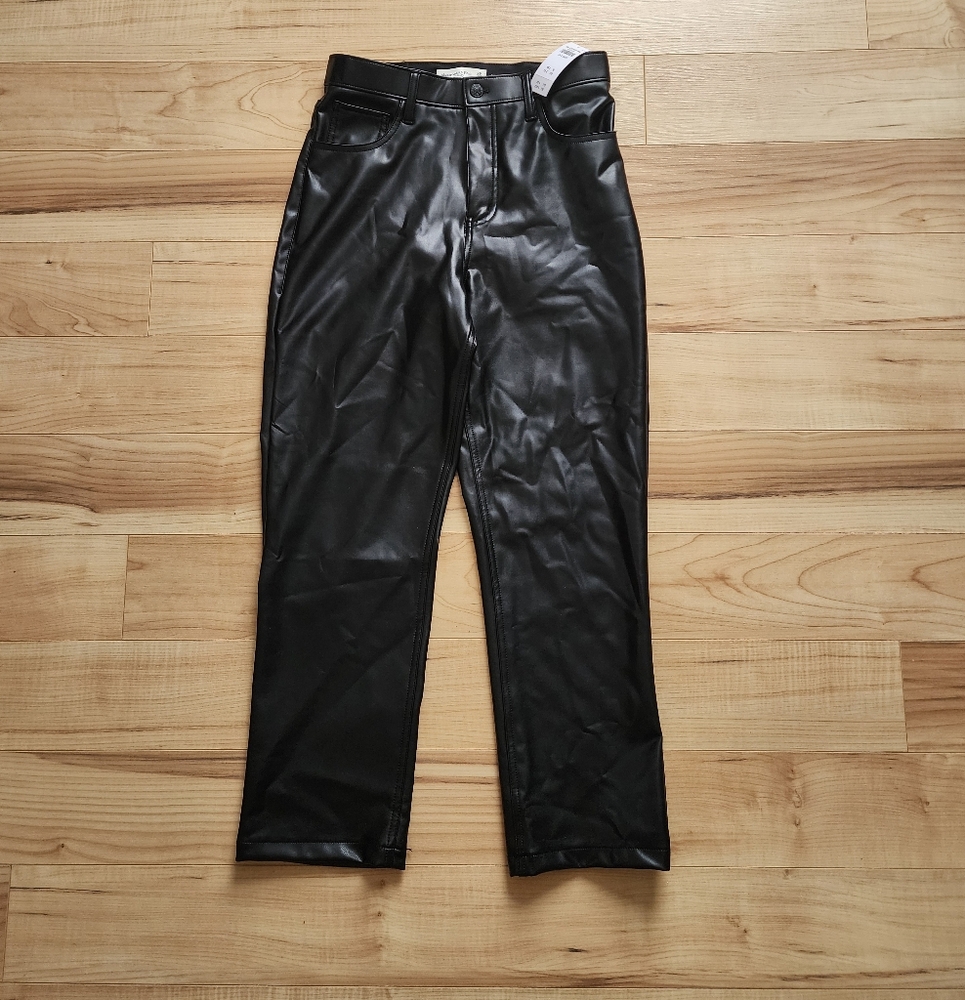 NWT abercrombie and fitch 90s straight ultra high rise vegan leather curve love